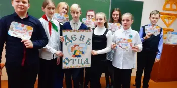 Кто родителей почитает, тот вовек не погибает !