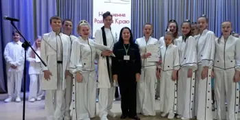 Гран-при "Штрих" получил из рук Шарубиной Н.В.