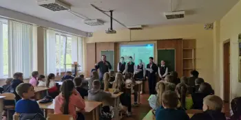 Учащиеся патриотического 6 "А" класса познакомили младших товарищей параллели 3 классов с историей 1-й Московской дивизии