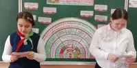 Учащиеся 6г класса приняли участие в районном торжественном мероприятии, посвященном Дню Государственного флага, герба и гимна