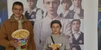 Поход в кинотеатр "Октябрь" для просмотра фильма "Классная".