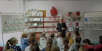 Третьеклассники посетили выставку "Нельзя забыть, нельзя понять, нельзя простить" .