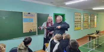 Меткий глаз и железная выдержка: в школе прошел первый этап "Снежного снайпера"