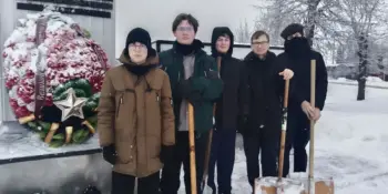 Участие в уборке снега у Обелиска войнам 1- й Московской дивизий.