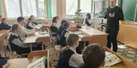 Встреча учащихся 7 классов со Щегловым С. А., заместителем начальника отдела ОНиПТЛ.