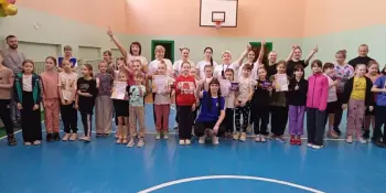 Семейный праздник – спортивно-развлекательное мероприятие под названием "Я и мама — самые спортивные!"