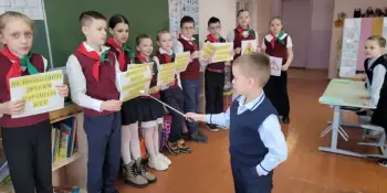 Агитбригада на тему "Правила дорожного движения".