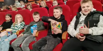 Ура-а! Ура! Каникулы!!!