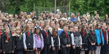 Торжественная линейка, посвящённая окончанию учебного года