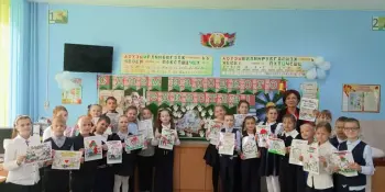 ФОТО-РЕПОРТАЖ с Единого урока ко Дню народного единства в 5Г, 3Б и 3А классах